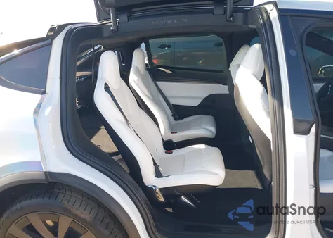 2022 Tesla Model X Plaid Tri Motor All-Wheel Drive z USA, uszkodzony, nr VIN 7SAXCBE68NF331760